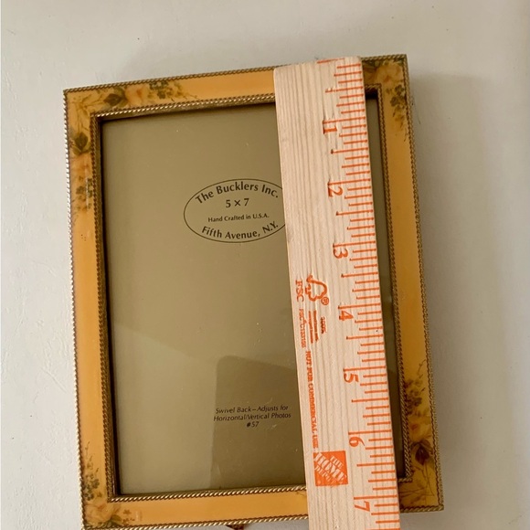 vintage Metal The bucklers picture frame Hand Crafted In USA 5.5/7” - Picture 5 of 15